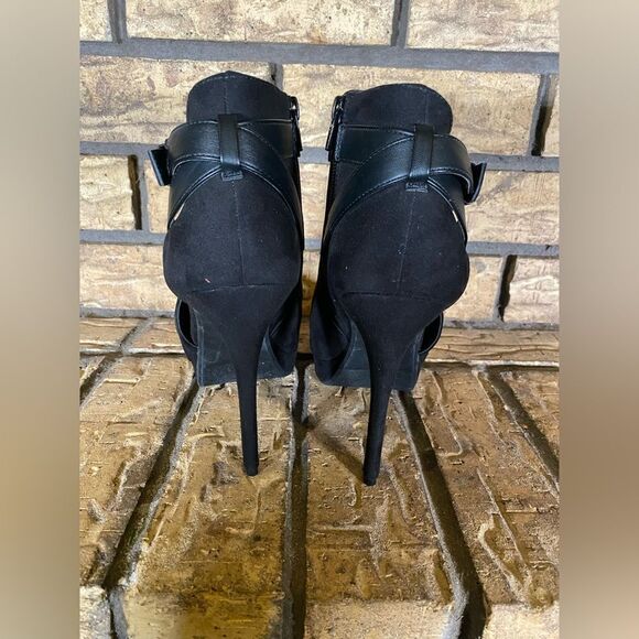 Black open toed apt 9 pumps - Picture 2 of 7